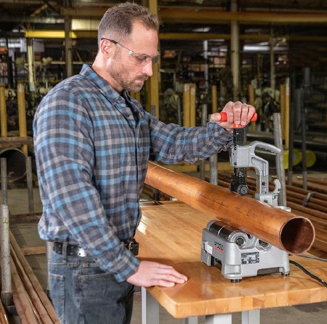 Новинка! Труборез с электроприводом Ridgid PC116