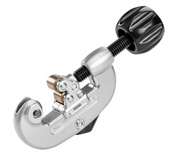 Труборез Ridgid 10S для труб с винтовой подачей Труборез Ridgid 10S для труб с винтовой подачей