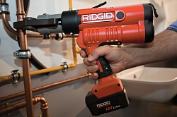 Пресс-пистолет Ridgid RP 340-B (V 18-22-28 мм)