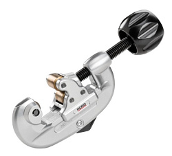 Труборез Ridgid 15S для труб с винтовой подачей Труборез Ridgid 15S для труб с винтовой подачей