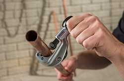 Труборез Ridgid 150LS с закрытой подачей
