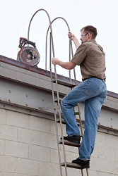 Система видеодиагностики Ridgid SeeSnake microReel L100 с камерой CA-300 PAL Система видеодиагностики Ridgid SeeSnake microReel L100 с камерой CA-300 PAL