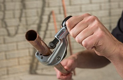 Труборез Ridgid 150L с закрытой подачей